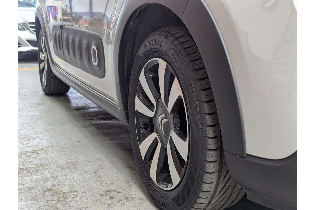 2017 CITROEN C3 FLAIR PURETECH - Image 10 of 30