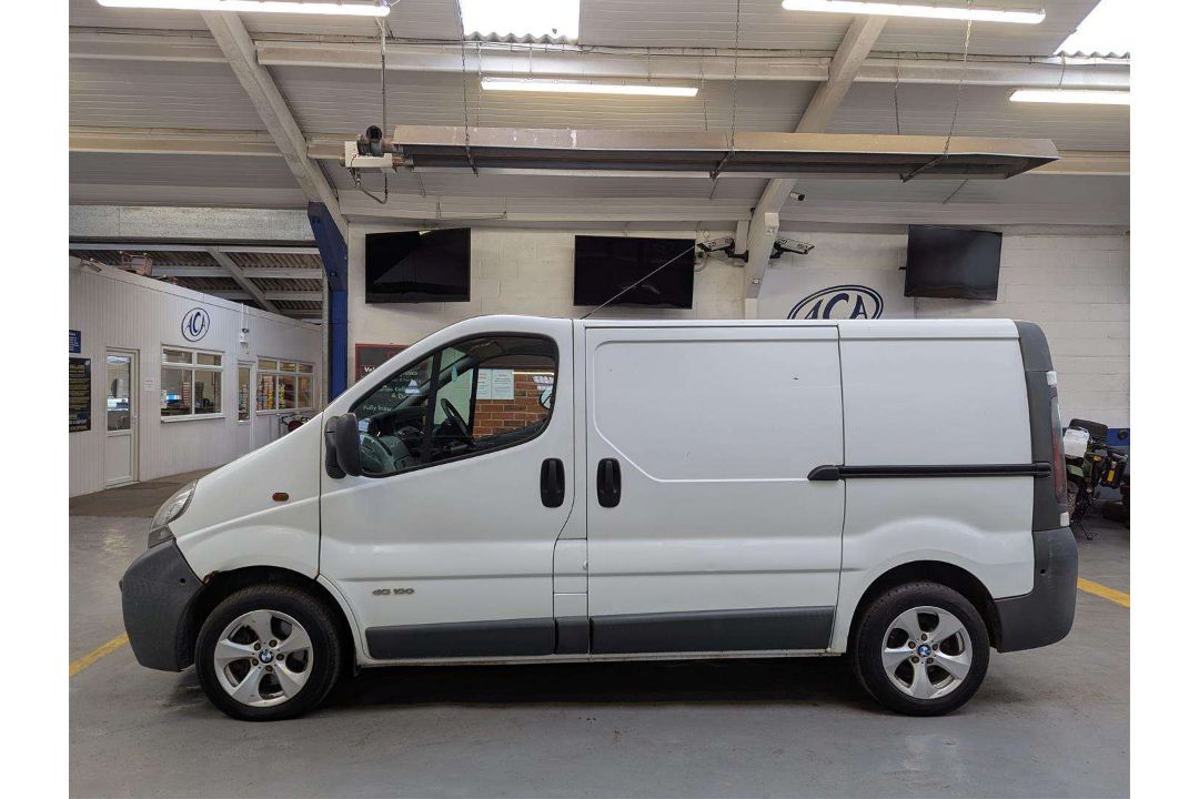 2006 RENAULT TRAFIC SL27 DCI 100 SWB - Image 2 of 29