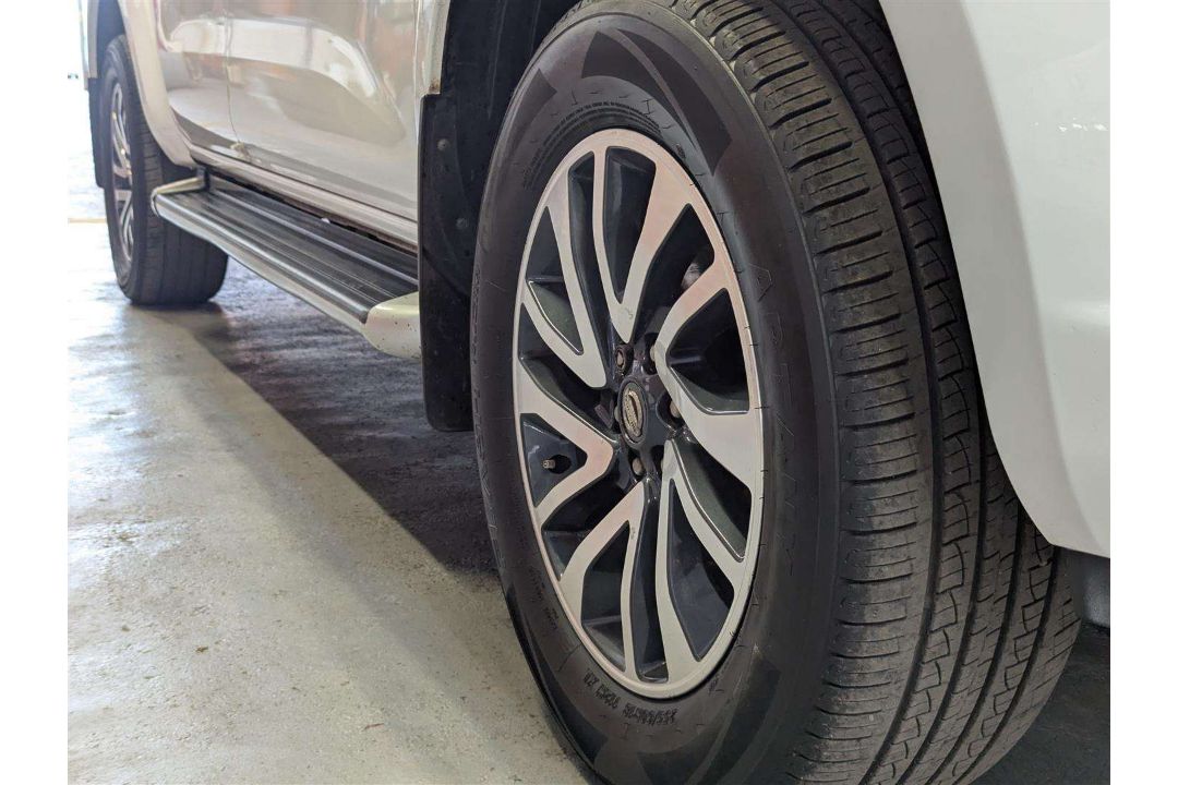 2018 NISSAN NAVARA TEKNA DCI - Image 12 of 27