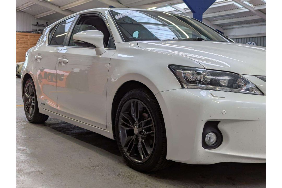 2014 LEXUS CT 200H PREMIER CVT - Image 5 of 29