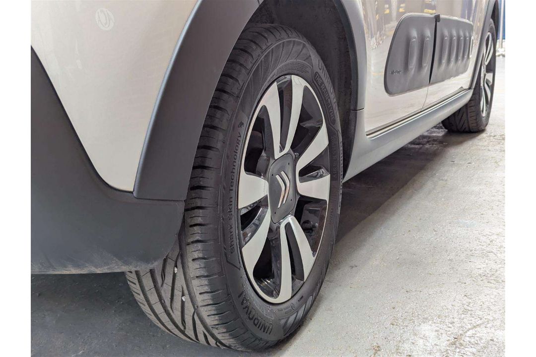 2017 CITROEN C3 FLAIR PURETECH - Image 11 of 30