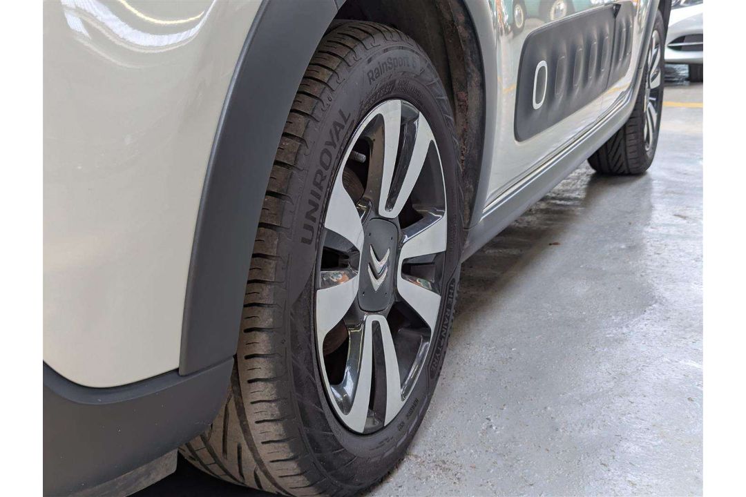 2017 CITROEN C3 FLAIR PURETECH - Image 13 of 30