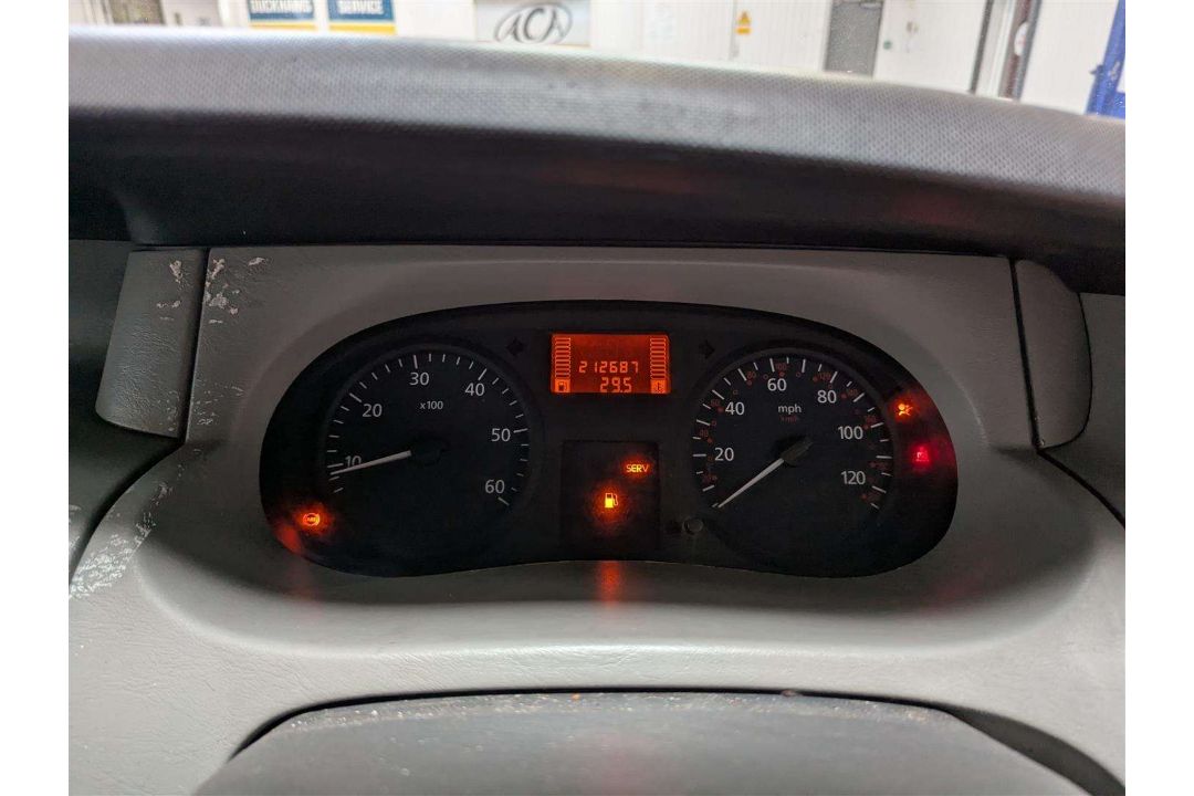 2006 RENAULT TRAFIC SL27 DCI 100 SWB - Image 27 of 29