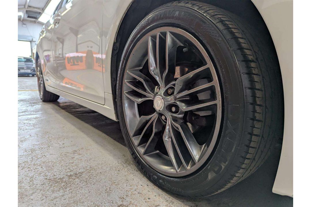 2014 LEXUS CT 200H PREMIER CVT - Image 17 of 29