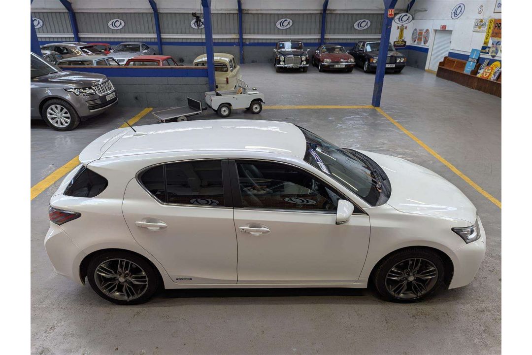 2014 LEXUS CT 200H PREMIER CVT - Image 28 of 29