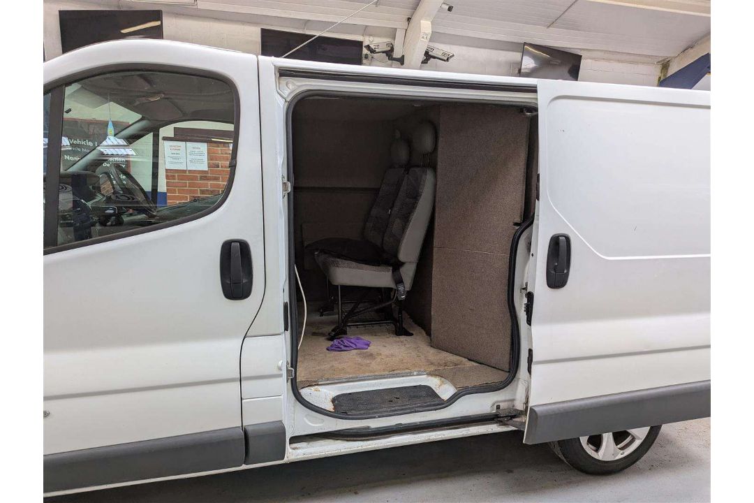 2006 RENAULT TRAFIC SL27 DCI 100 SWB - Image 16 of 29