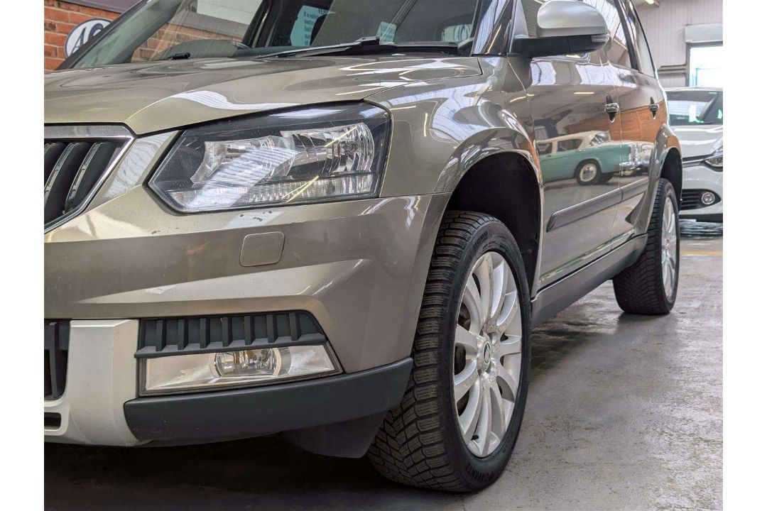 2015 SKODA YETI OUTDOOR SE TDI CR 4X - Image 9 of 30
