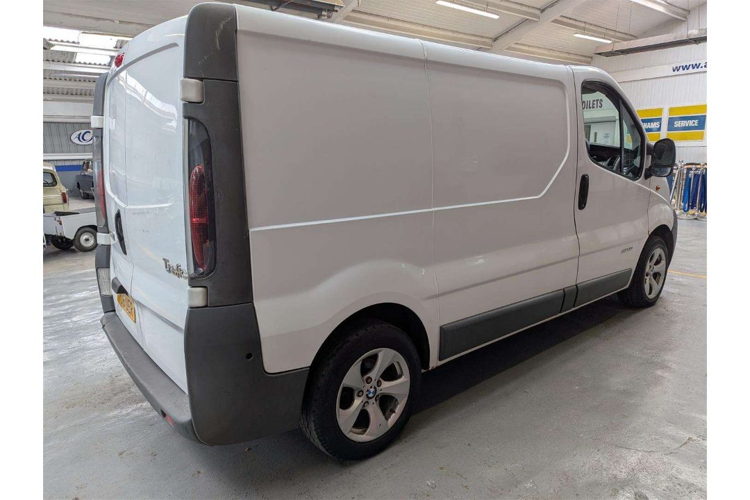 2006 RENAULT TRAFIC SL27 DCI 100 SWB - Image 5 of 29