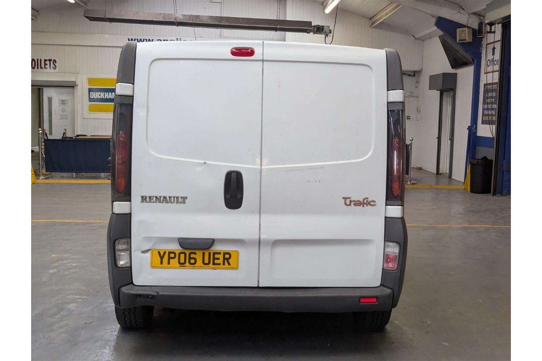 2006 RENAULT TRAFIC SL27 DCI 100 SWB - Image 13 of 29
