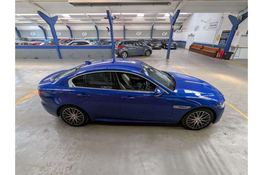 2019 JAGUAR XE R-DYNAMIC S D AUTO - Image 27 of 28