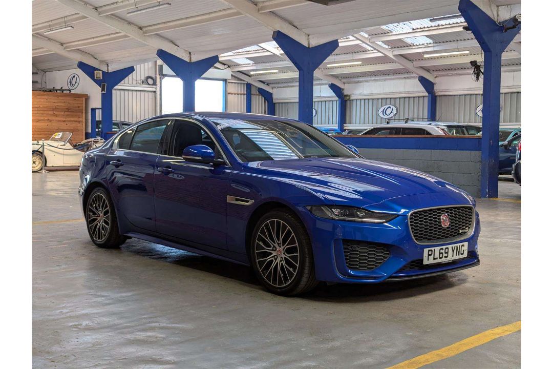 2019 JAGUAR XE R-DYNAMIC S D AUTO - Image 8 of 28