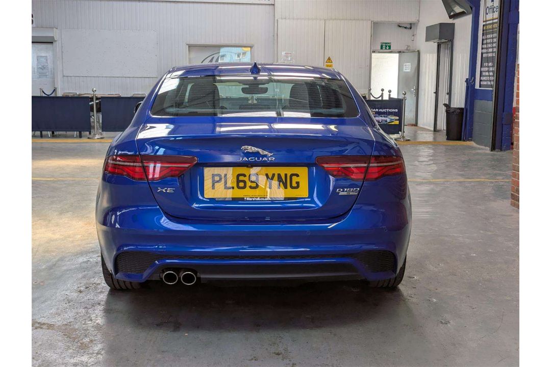 2019 JAGUAR XE R-DYNAMIC S D AUTO - Image 3 of 28