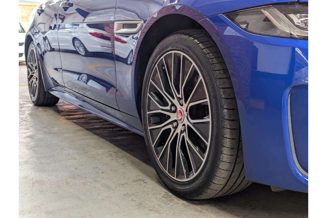 2019 JAGUAR XE R-DYNAMIC S D AUTO - Image 13 of 28