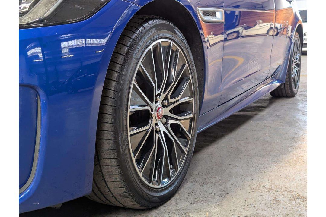 2019 JAGUAR XE R-DYNAMIC S D AUTO - Image 12 of 28