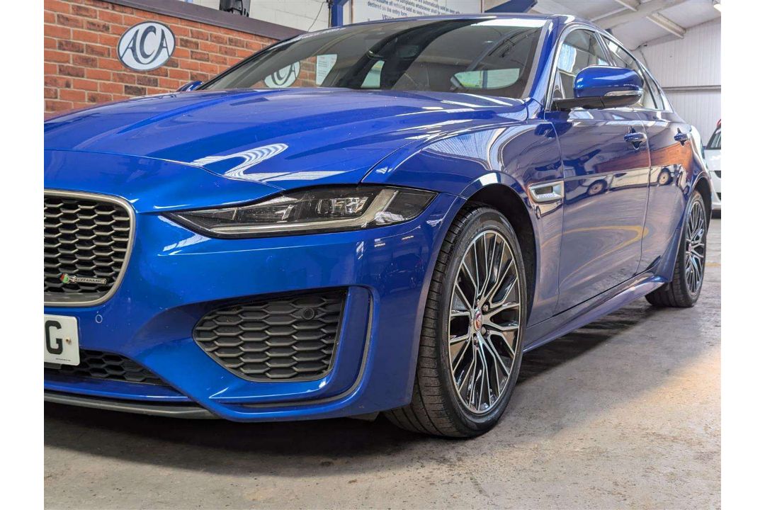 2019 JAGUAR XE R-DYNAMIC S D AUTO - Image 9 of 28