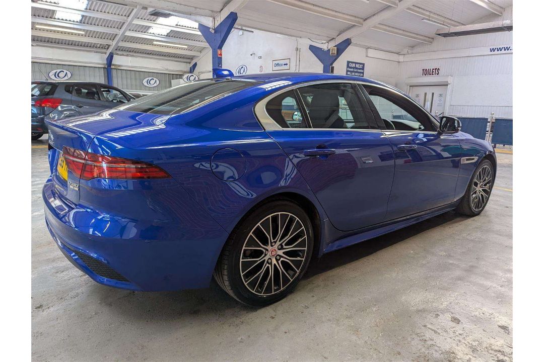 2019 JAGUAR XE R-DYNAMIC S D AUTO - Image 6 of 28