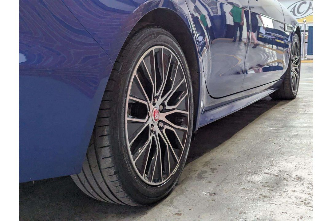 2019 JAGUAR XE R-DYNAMIC S D AUTO - Image 10 of 28