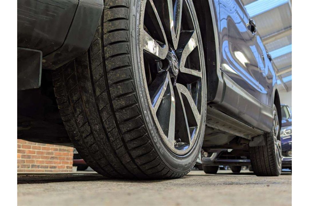 2014 NISSAN QASHQAI TEKNA DCI - Image 10 of 28