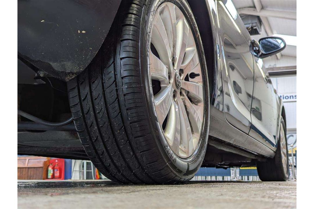 2010 VAUXHALL ASTRA EXCLUSIV 85 - Image 13 of 49