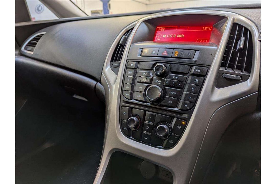 2010 VAUXHALL ASTRA EXCLUSIV 85 - Image 31 of 49