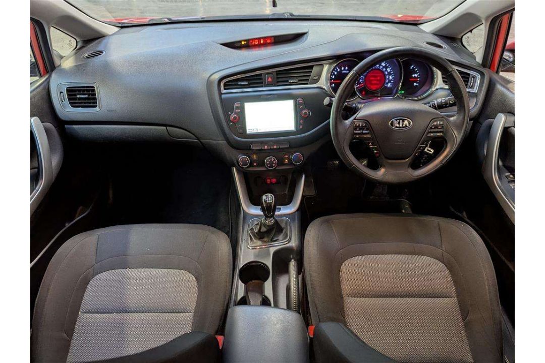 2017 KIA CEED 2 ISG CRDI - Image 7 of 27