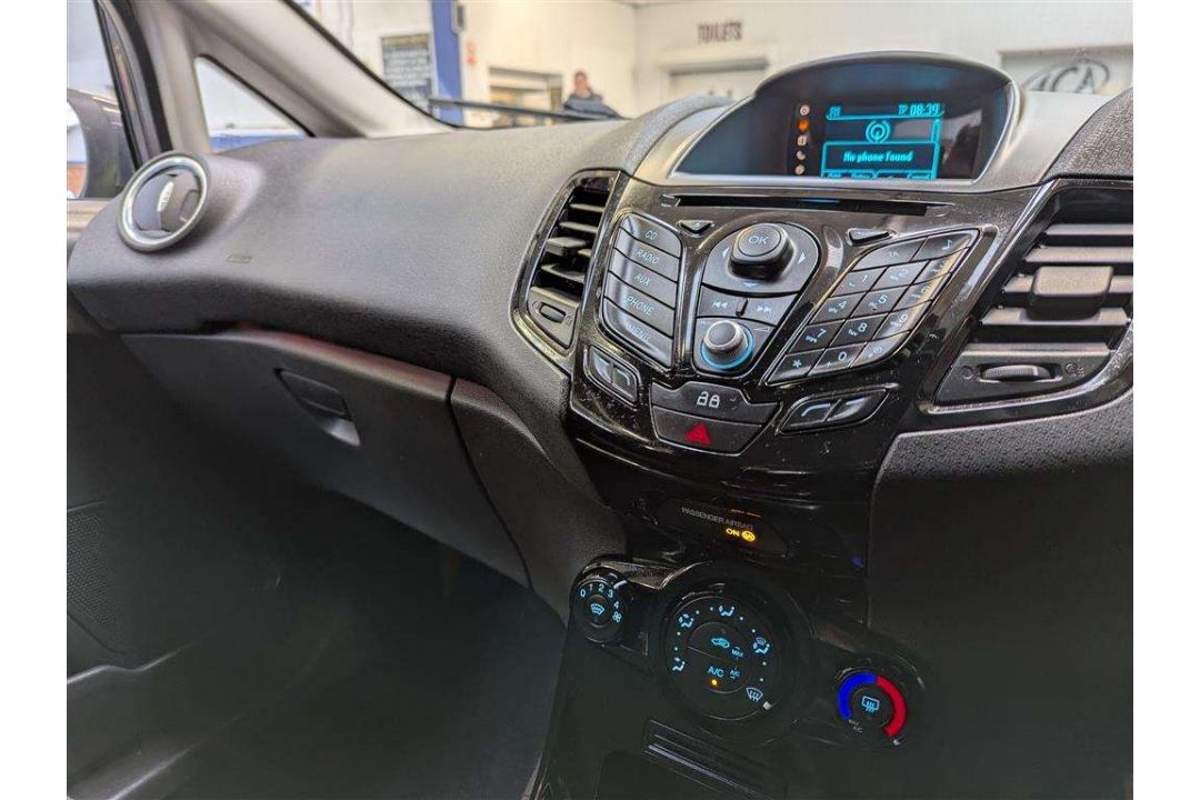 2014 FORD FIESTA ZETEC - Image 17 of 28