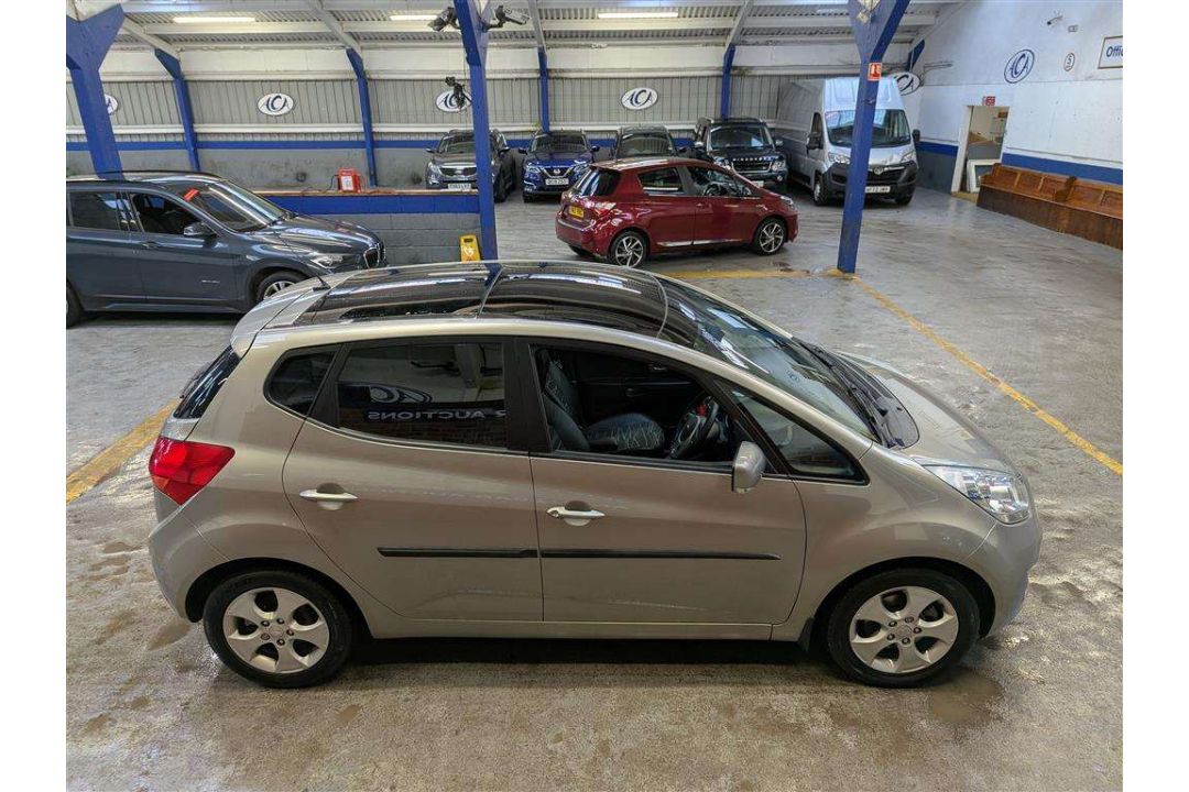 2012 KIA VENGA 3 AUTO - Image 27 of 28