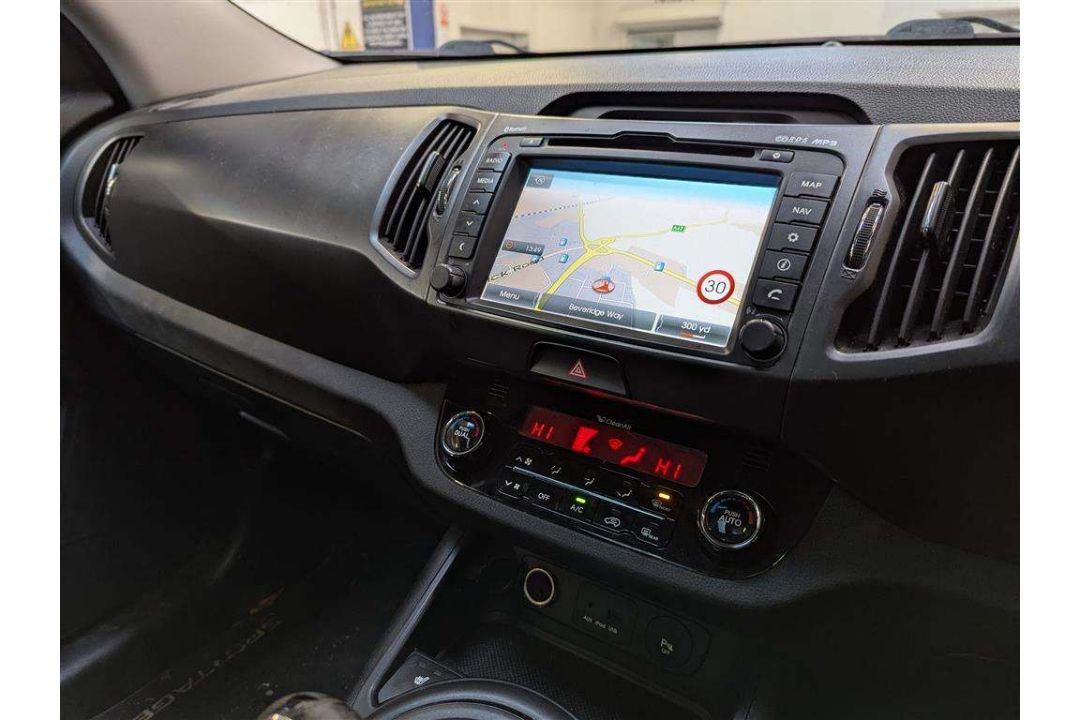 2013 KIA SPORTAGE 3 SAT NAV CRDI - Image 19 of 29