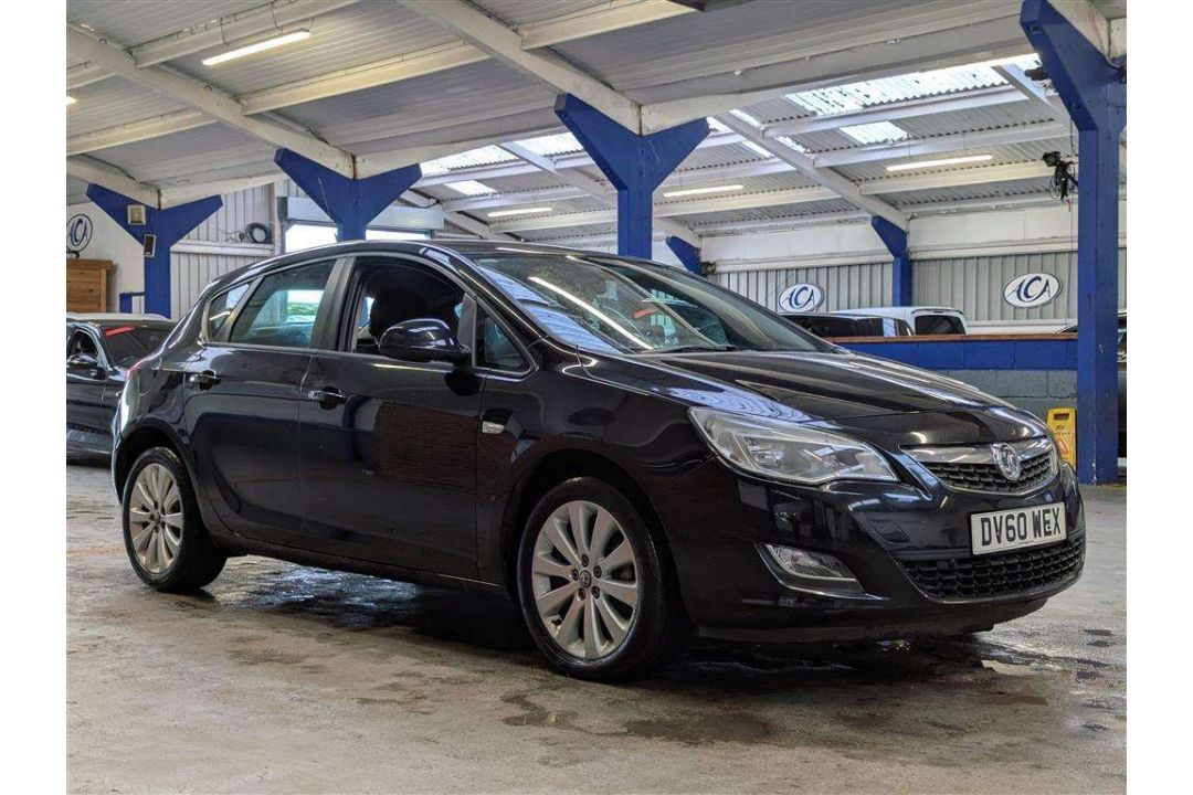2010 VAUXHALL ASTRA EXCLUSIV 85 - Image 5 of 49