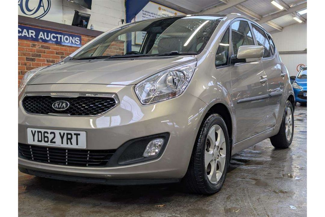 2012 KIA VENGA 3 AUTO - Image 11 of 28