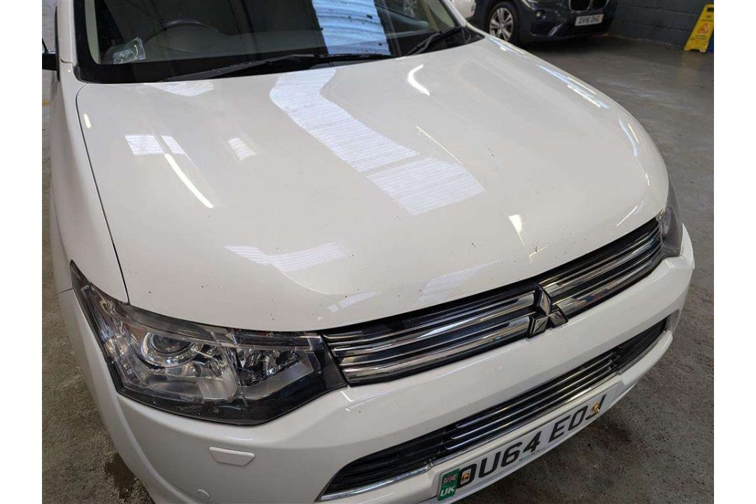 2015 MITSUBISHI OUTLANDER GX 4HS PHEV AUTO - Image 25 of 30