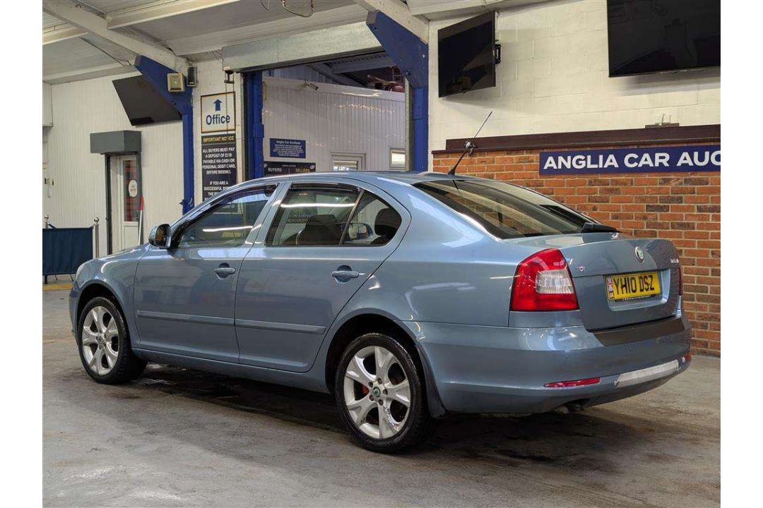 2010 SKODA OCTAVIA ELEGANCE TDI - Image 4 of 30