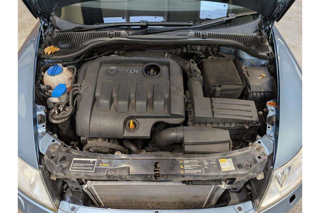 2010 SKODA OCTAVIA ELEGANCE TDI - Image 17 of 30