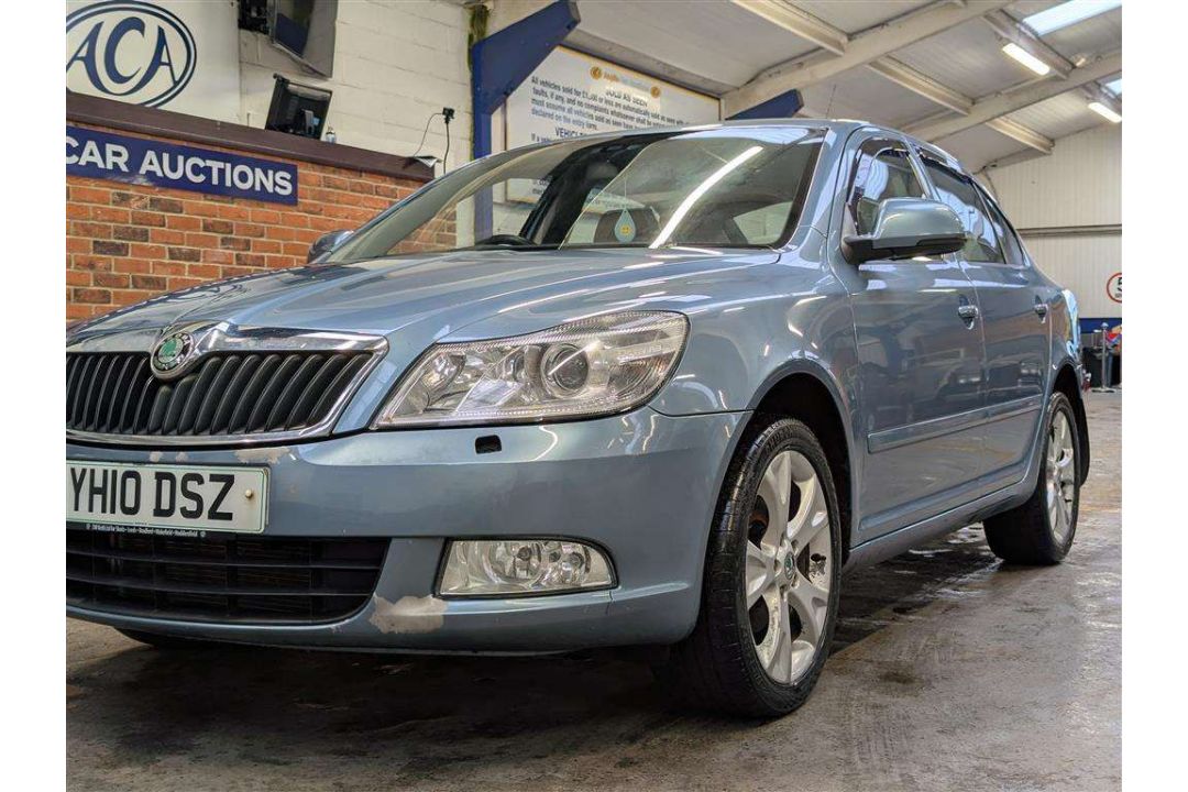 2010 SKODA OCTAVIA ELEGANCE TDI - Image 10 of 30