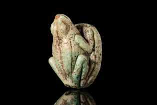 LARGE EGYPTIAN FAIENCE FROG AMULET