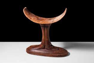 EGYPTIAN WOODEN HEADREST