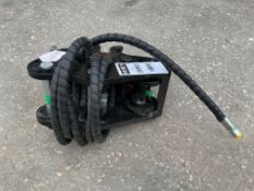 ( 1 ) UNUSED 2025 VICSEC HYDRAULIC QUICK COUPLER ATTACHMENT FOR EXCAVATOR, FITS 1-2TON EXCAVATOR