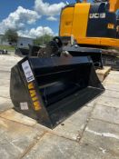 ( 1 ) 2025 UNUSED MIVA TITLING BUCKET ATTACHMENT FOR EXCAVATOR, APPROX 32in, FITS 1-3TON EXCAVATOR
