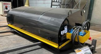 UNUSED 2025 GIYI BOXBROOM SWEEPER ATTACHMENT MODEL BS72 FOR UNIVERSAL SKID STEER, APPROX CLEANING...