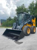 2019 JOHN DEERE SKID STEER MODEL 318G, DIESEL POWERED, ENCLOSED CAB, SWICT 78in BUCKET ATTACHED,