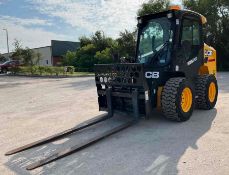 JCB POWER BOOM SKID STEER MODEL 225 T4 W/ FORK ATTACHMENT ATTACHED, DIESEL, ENCLOSED CAB,LOW HRS ...