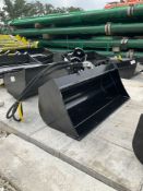 ( 1 ) UNUSED 2024 TITLING BUCKET ATTACHMENT FOR EXCAVATOR, APPROX 32in, 20910