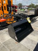 ( 1 ) UNUSED 2024 TITLING BUCKET ATTACHMENT FOR EXCAVATOR, APPROX 24in, 20920