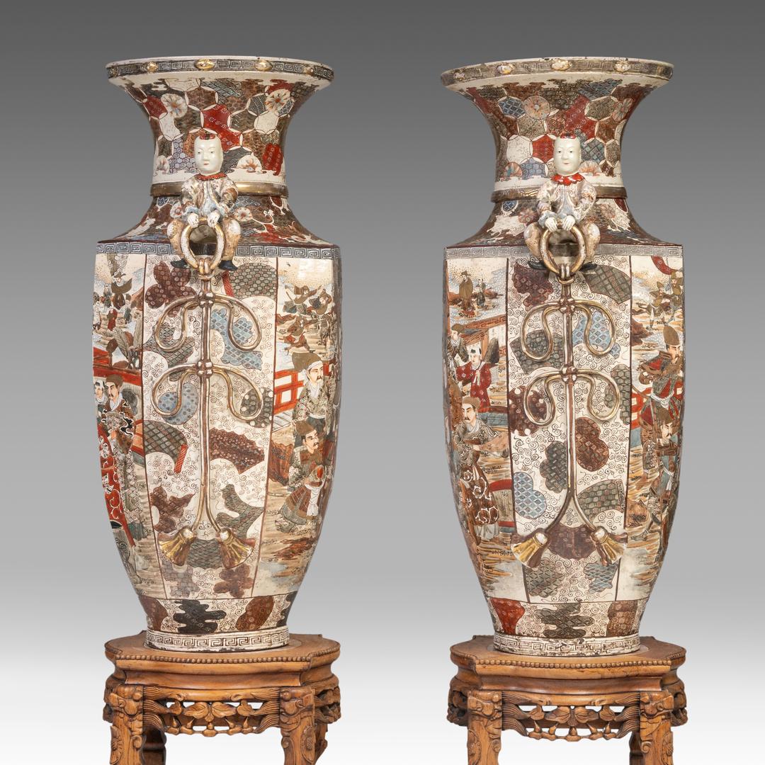 An impressive pair of Japanese Satsuma ware 'Court Scenes' vases, Meiji (20thC), H 103 cm - each res - Image 3 of 18