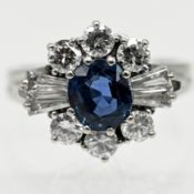 Prunkvoller Ring mit Saphir ca. 1,51 ct; 6 Brillanten, zus. ca. 0,8 ct, und 4 Diamanten, zus. ca. 0