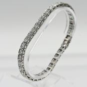Tennisarmband mit 38 Brillanten, zus. ca. 5,5 ct, 80- er Jahre