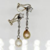 Paar Ohrgehänge mit 2 farbigen Perlen (wohl Orientperlen) und Altschliff-Diamanten, 1. H. 20. Jh. u