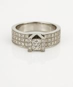 18K White Gold Ring