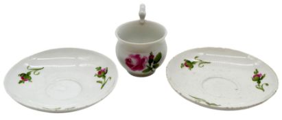 Biedermeier Tasse mit zwei Untertassen