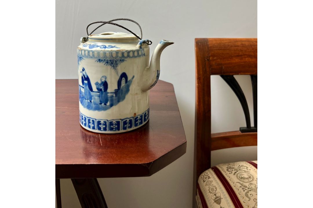 Asiatika China Teekanne wohl Qing Dynastie 18./19. Jahrhundert mit Gelehrten Malerei 茶壶 壽 - Bild 2 aus 6